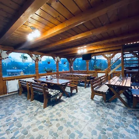 Pensjonat Casa Leca 3*